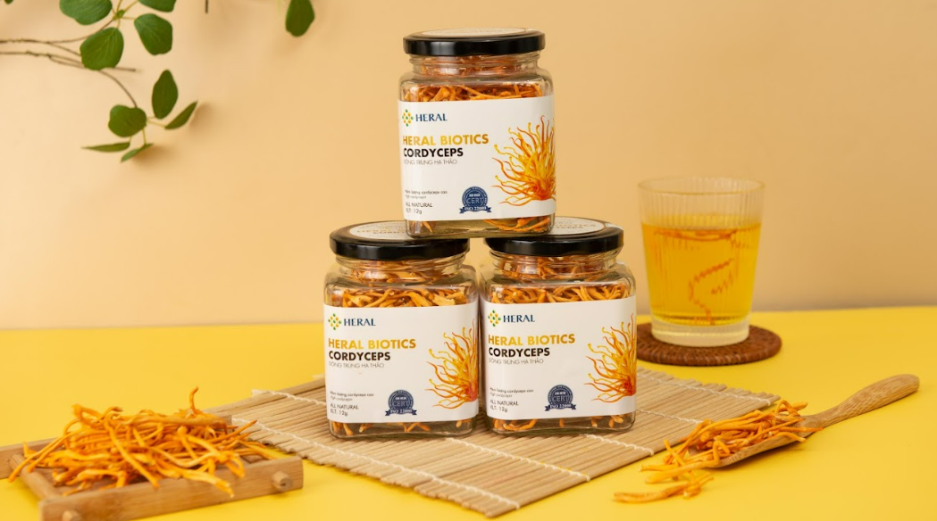 Đông trùng hạ thảo